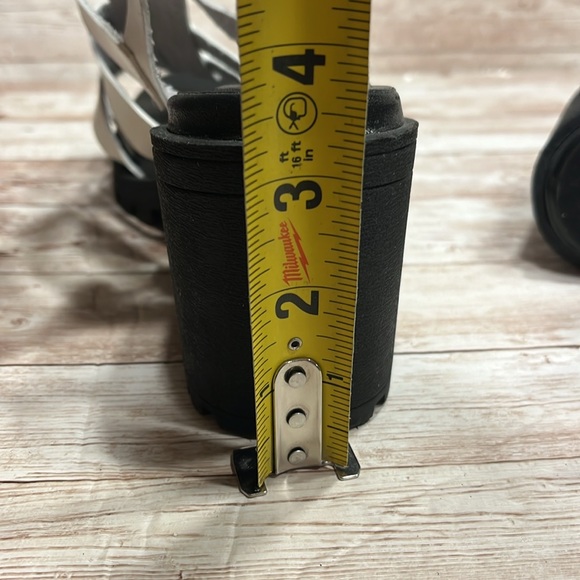 NWOB Dirty Laundry White Chunky Block Heel Roman Ankle Sandals Size 10 / 41 - Picture 7 of 7